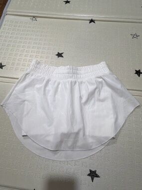 Under Armour White Elastic Waist Mini Skirt